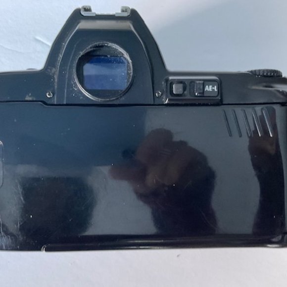 Nikon 8008s Film Camera - Picture 8 of 8